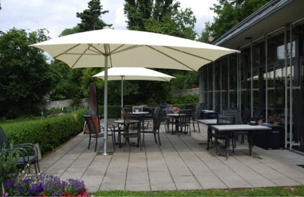 Quadratische Sonnenschirme