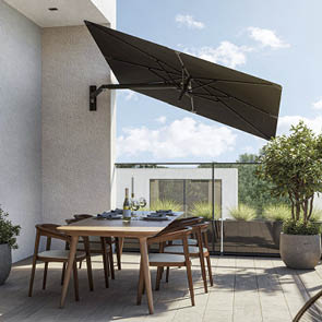 Sonnenschirme fuer Zuhause direkt kaufen oder anfragen, Beispielbild Terrasse eines Hauses