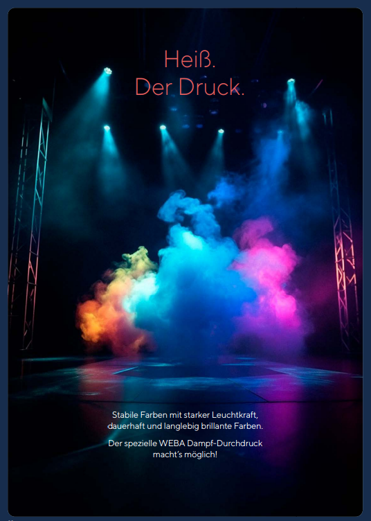 Farbwolken auf einer Bühne mit der Aufschrift "Heiß. Der Druck".