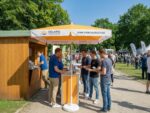 Werbe Line Sonnenschirm auf Outdoormesse