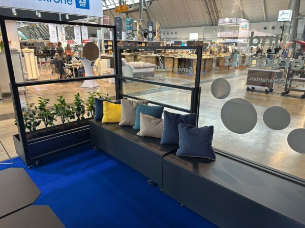 Messestand-WEBA-Sonnenschirme10